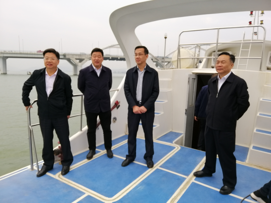 陈俊光局长实地察看韩江水岸绿化2.jpg