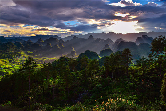 6.连南县夕照万山.JPG