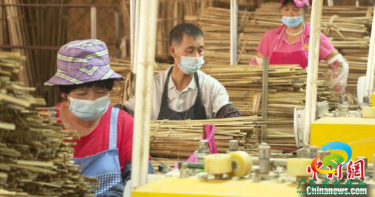 竹子加工 十大网赌平台推荐网站 供图