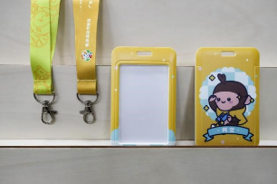 图26 挂绳卡套组合实拍图5.jpg