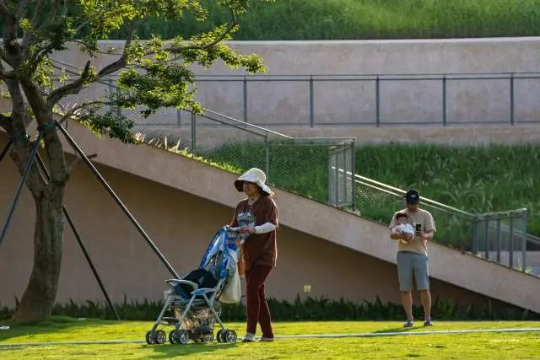 环西丽湖绿道已成为附近居民日常生活的一部分 环西丽湖绿道已成为附近居民日常生活的一部分